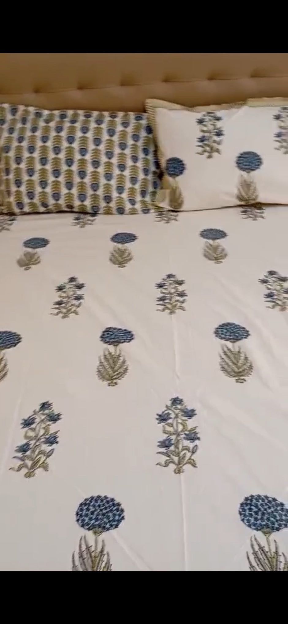 Blue Meadow Block Print – Fitted Sheet (210 x 200 + 30 cm) | 100% Percale Cotton | All Around Elastic