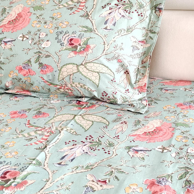 Vintage Floral Bloom – Queen Size Bedsheet (260 x 230 cm) | 100% Cotton | Includes 2 Pillow Covers