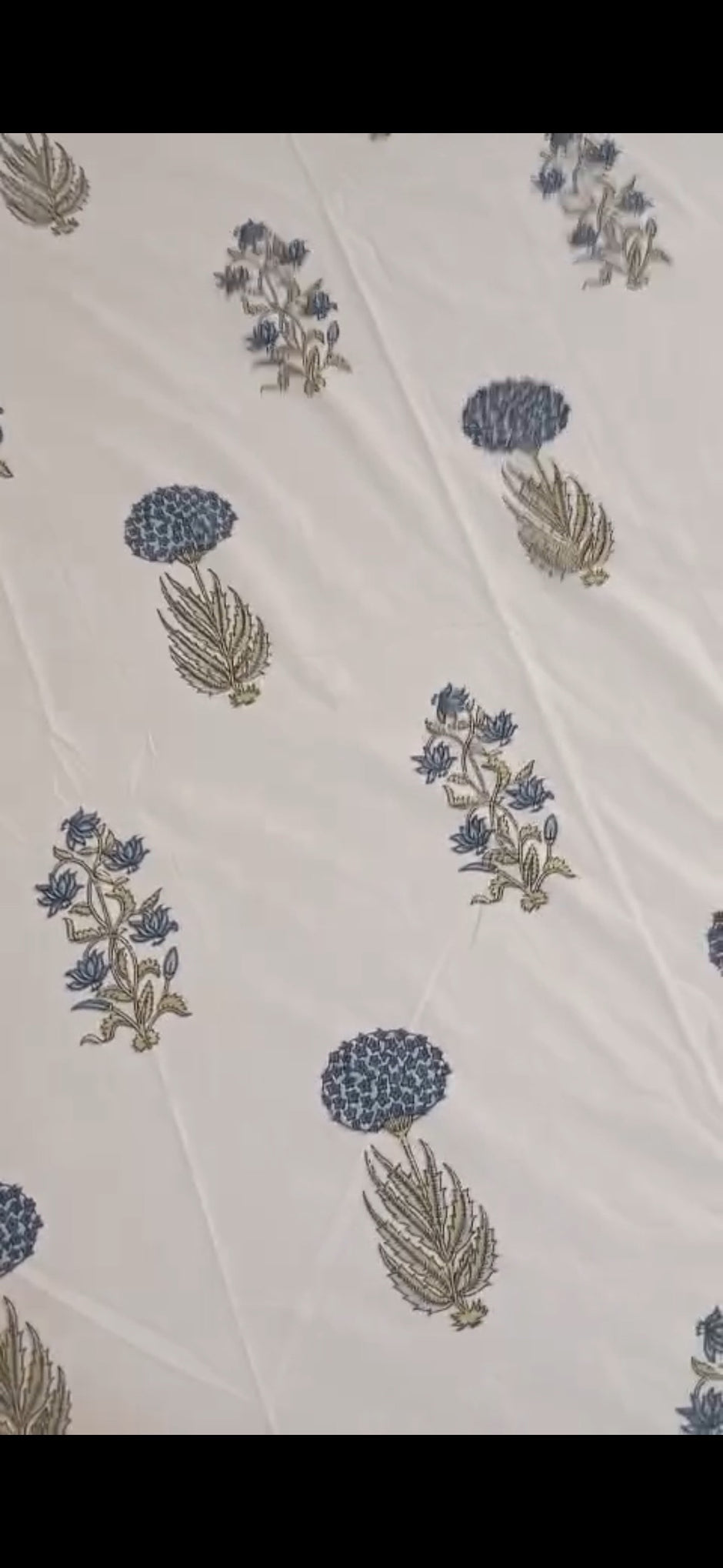 Blue Meadow Block Print – Fitted Sheet (210 x 200 + 30 cm) | 100% Percale Cotton | All Around Elastic