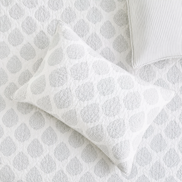 Ivory Whisper Reversible Quilted Bedspread – 300 TC Cotton | 260 x 240 cm | King Size | 2 Quilted Covers