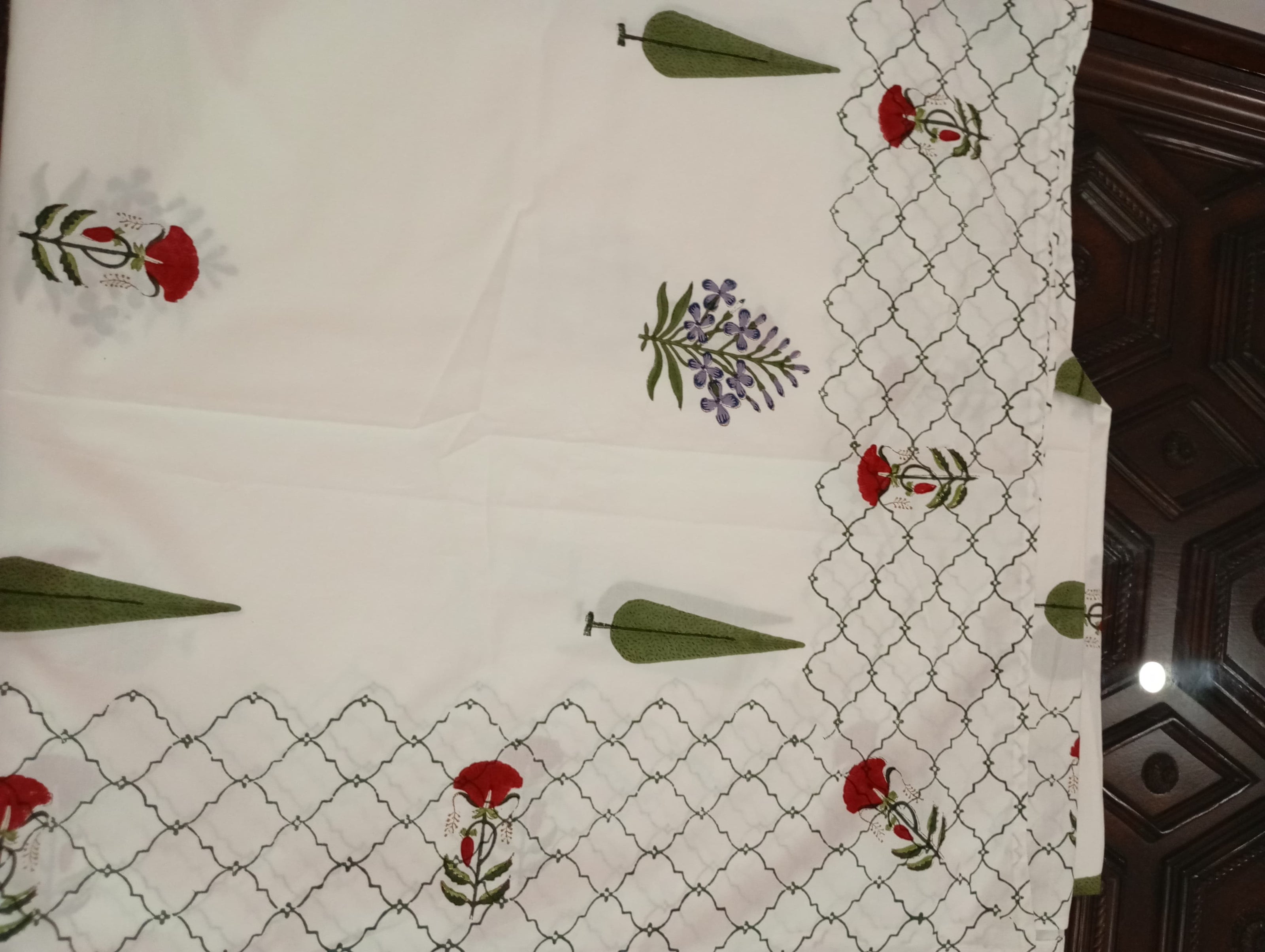 Set - Razai + Bedsheet - Ivory Garden Hand Block Bedding Set – Super King Bedsheet with King Reversible Hand Tagai Razai