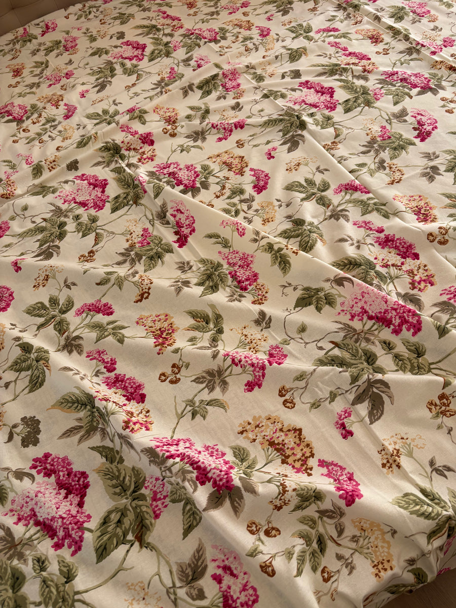 Soft Beige Botanical Bloom