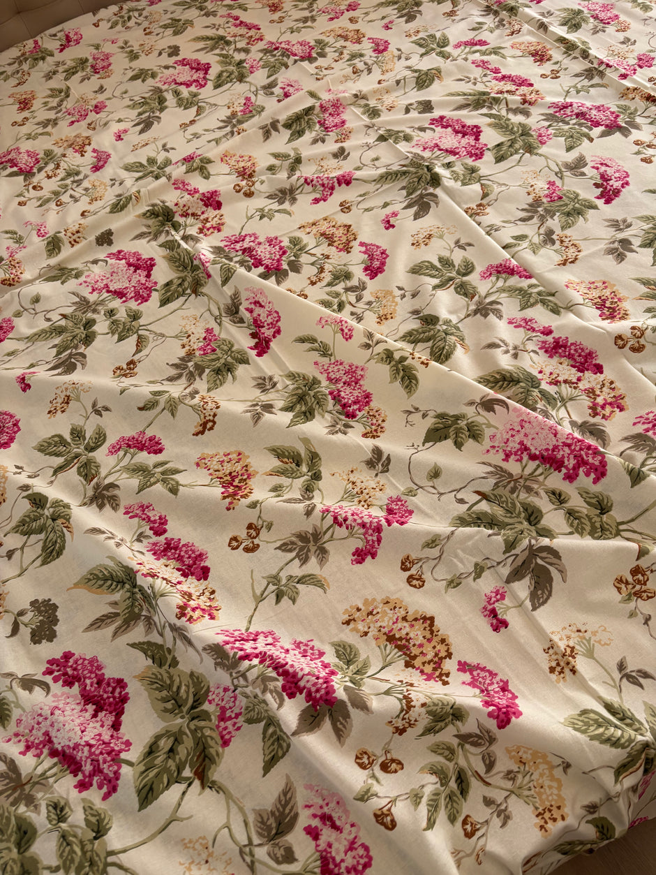 Soft Beige Botanical Bloom – Super King Size Block Print Bedsheet (274 x 274 cm) | 100% Jaipuri Cotton | Includes 2 Pillow Covers