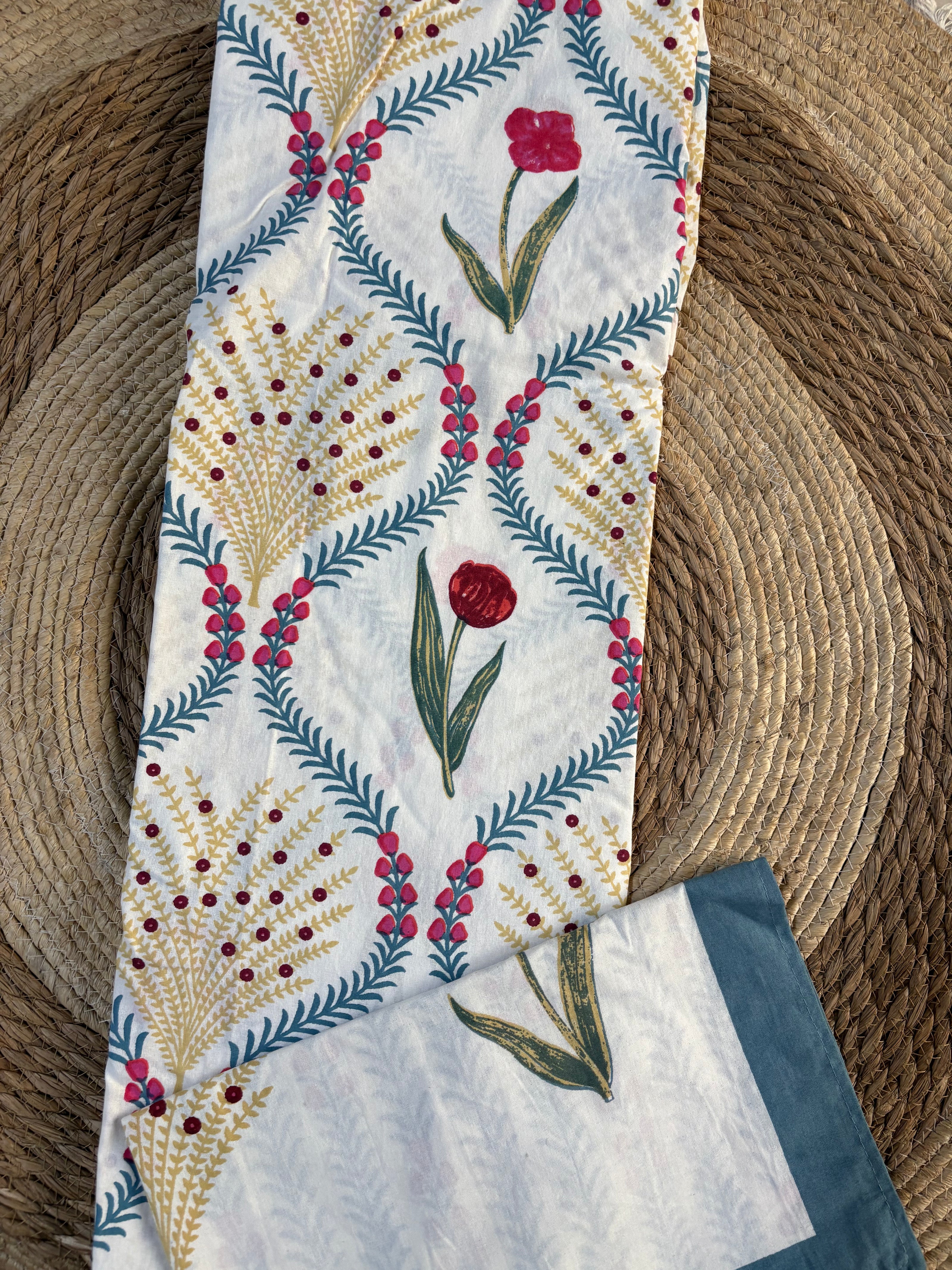Single Size Bed Sheet- Rose Grid (Dispatch Time 24 Hours)