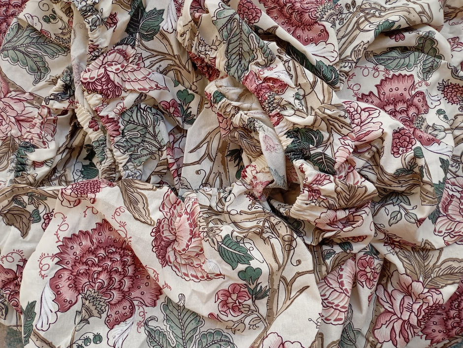 Blush Garden Floral – Fitted Sheet (210 x 200 + 30 cm) | 100% Cotton | All Around Elastic