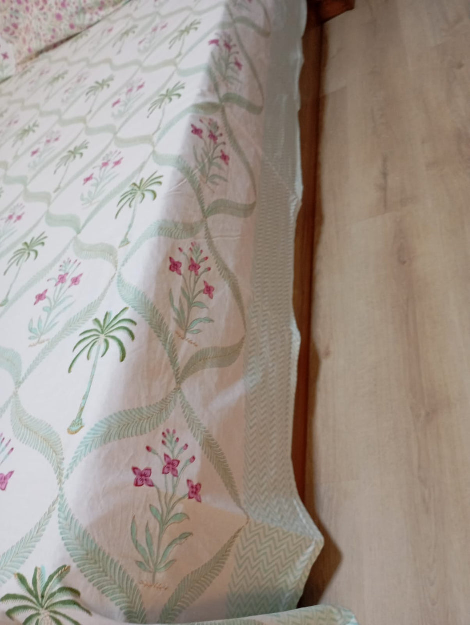Palm Blossom – Block Print - Super King Size Bedsheet (274 x 274 cm) | 100% Jaipuri Cotton | Includes 2 Pillow Covers