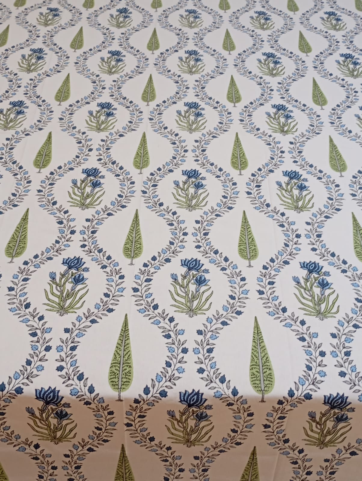 Blue Meadow Vine Block Print – Super King Size Bedsheet (274 x 274 cm) | 100% Jaipuri Cotton | Includes 2 Pillow Covers