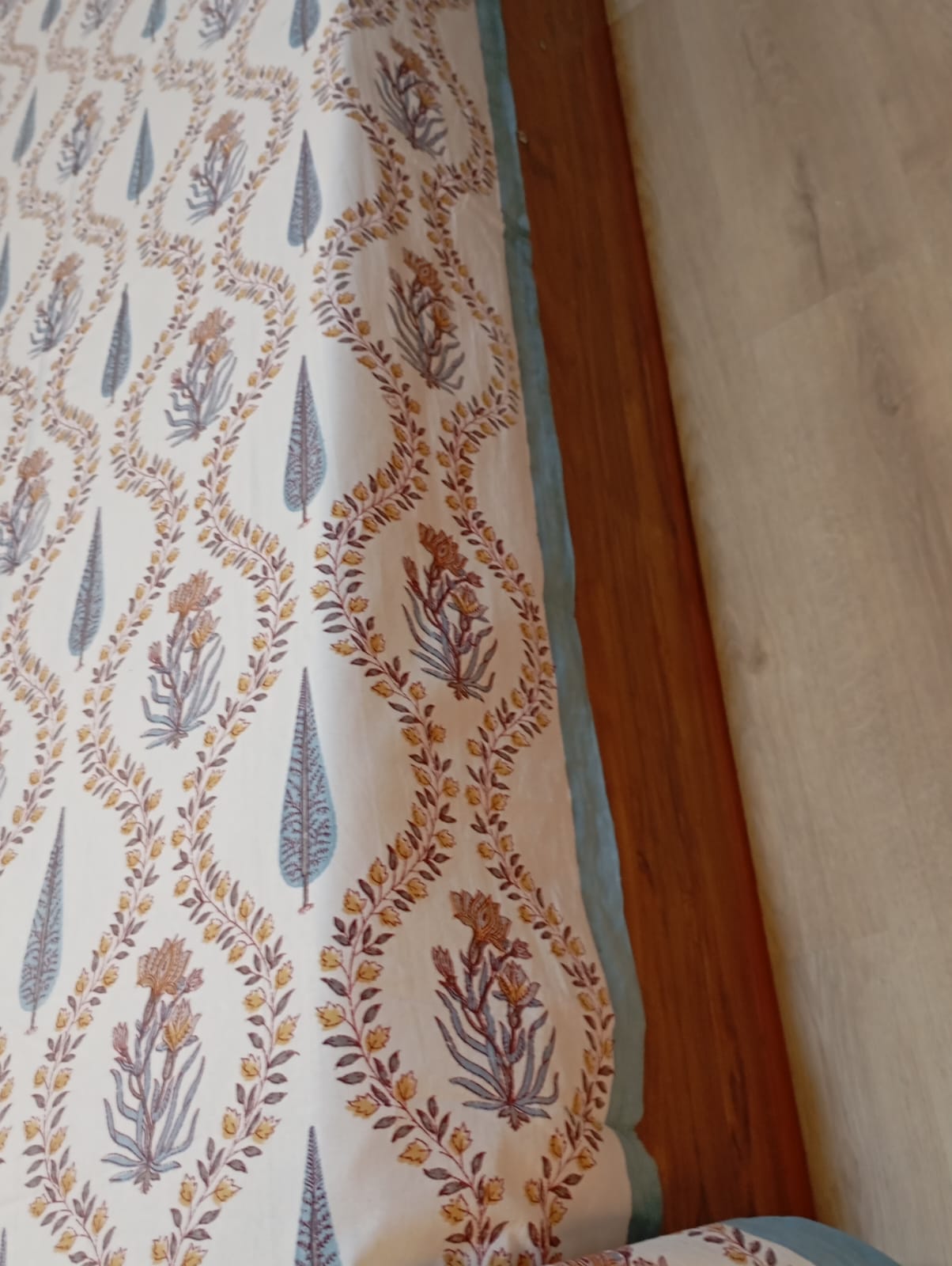 Amber Vine Buta – Queen Size Bedsheet (228 x 254 cm) | 100% Jaipuri Cotton | Includes 2 Pillow Covers