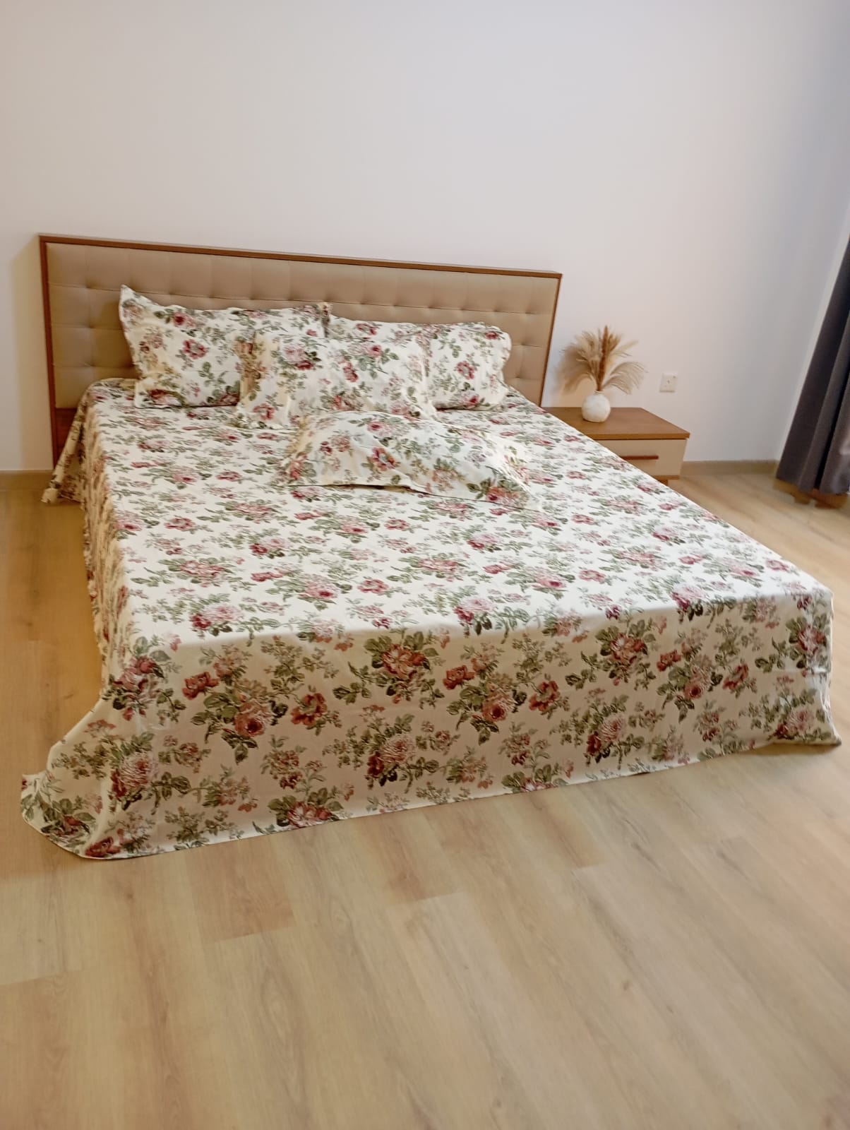 Rosé Garden Bloom – Super King Size Bedsheet (274 x 274 cm) | 100% Jaipuri Cotton | Includes 2 Pillow Covers