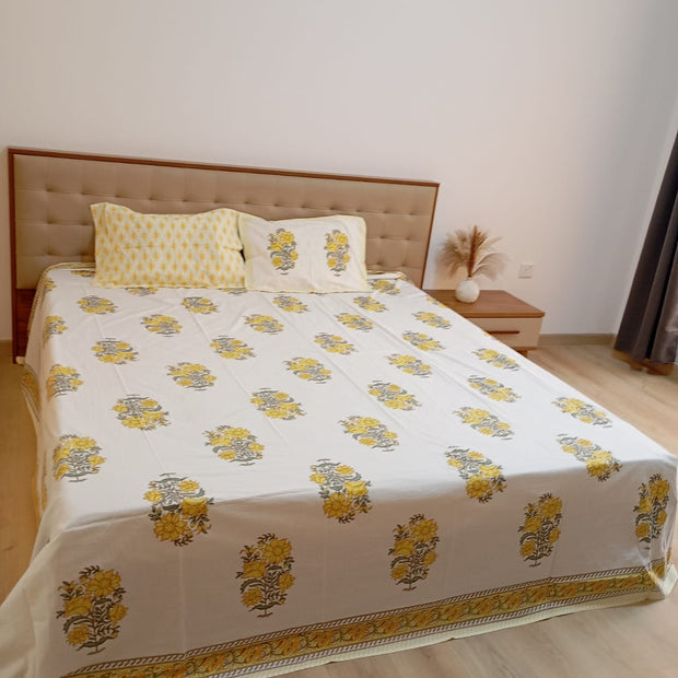 Golden Azure Bloom – Super King Size Bedsheet (274 x 274 cm) | 100% Percale Cotton | Includes 2 Reversible Pillow Covers
