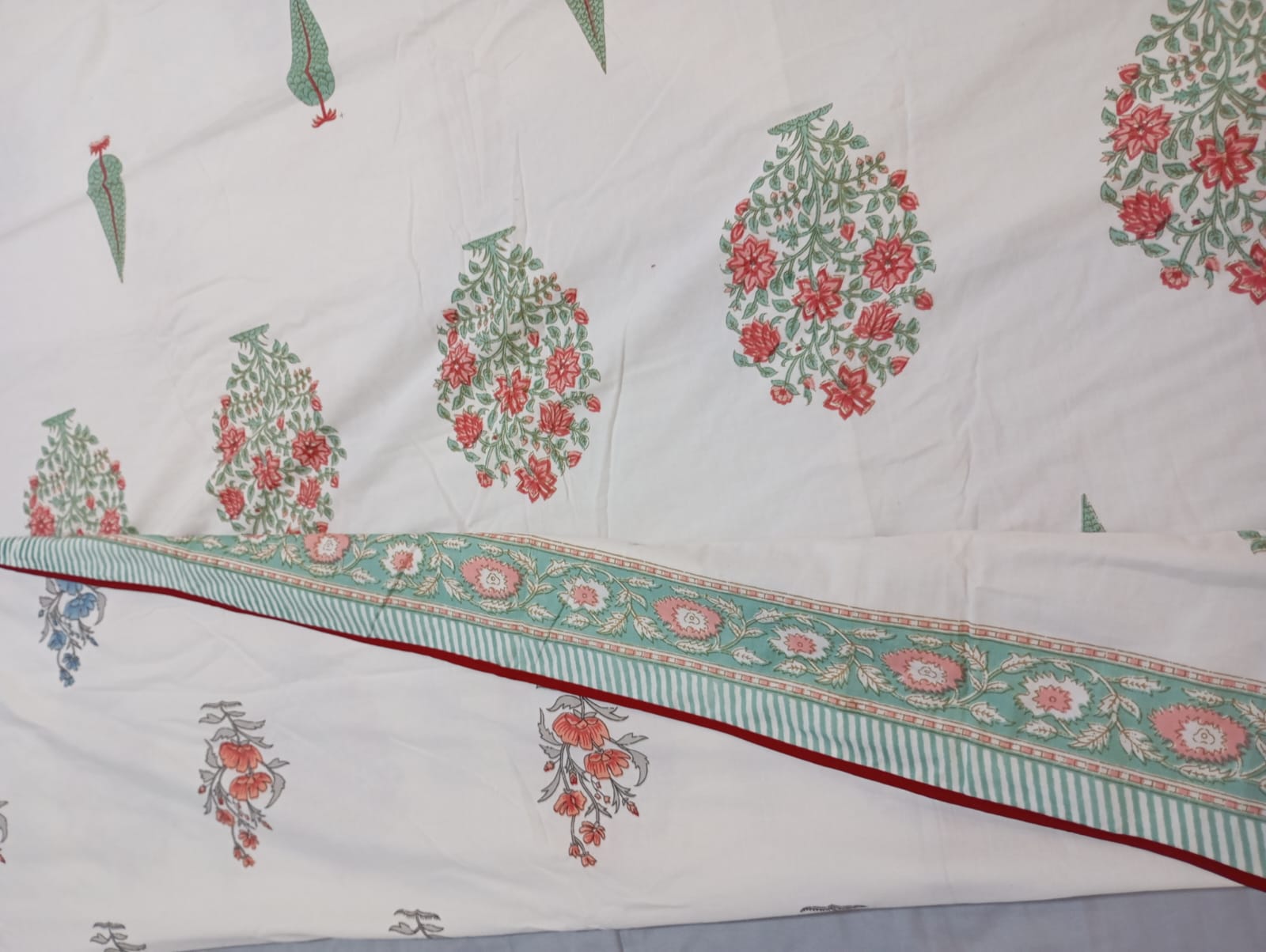 Coral Mint Blossom – Standard King Size Dohar | 100% Muslin Cotton | Reversible Print