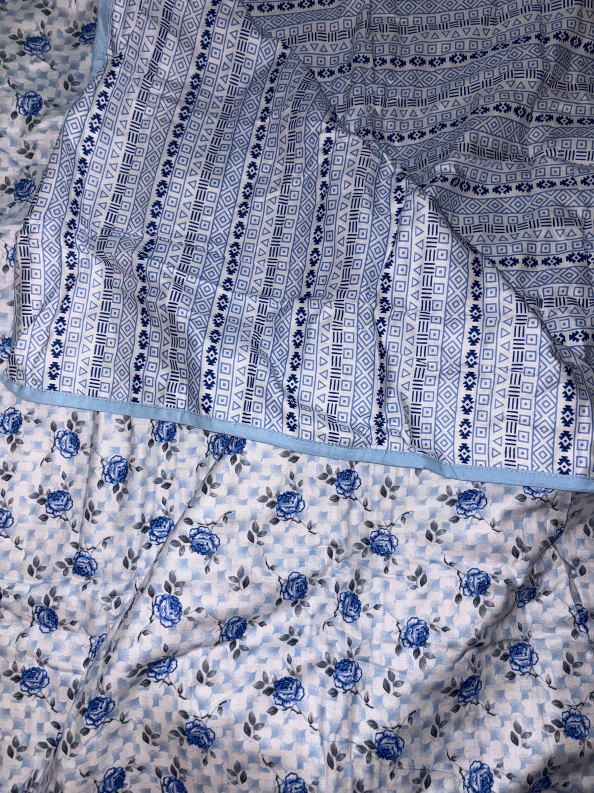 Azure Bloom Muslin Cotton Dohar – Single Size - 1 Peice (152 x 229 cm / 60 x 90 inch) | 100% Muslin Cotton | Reversible | 1 Pc | Lightweight All-Weather AC Quilt