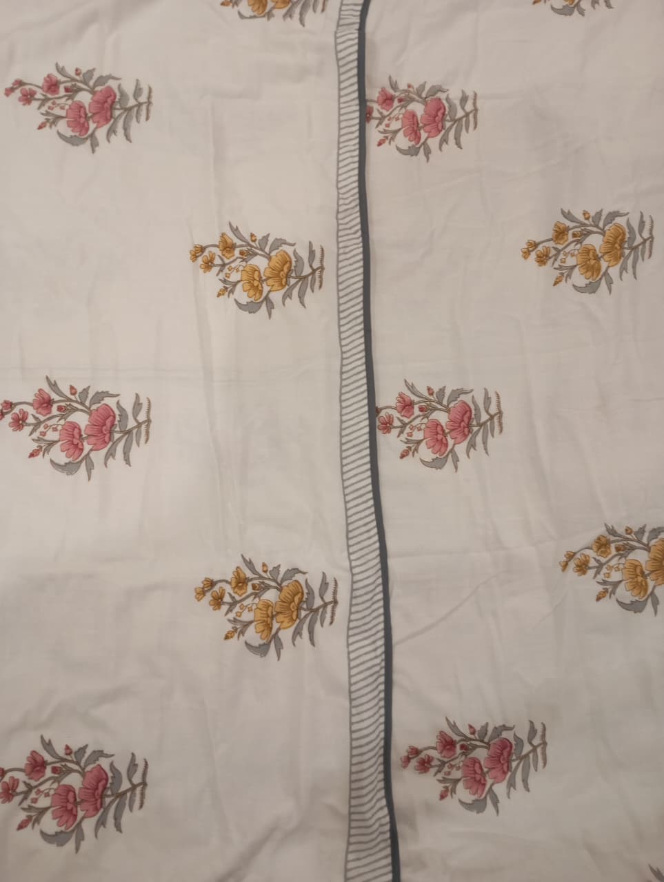 Golden Meadow Muslin Cotton Dohar – Standard King Size (240 × 260 cm / 90 × 108 inches) | 100% Muslin Cotton | Lightweight All-Season Comfort