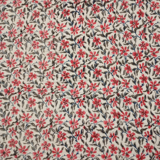Crimson Garden Bloom – King Size Reversible Muslin Cotton Razai Blanket | Surgical Cotton Filling | Hand Stitched | 1 Piece
