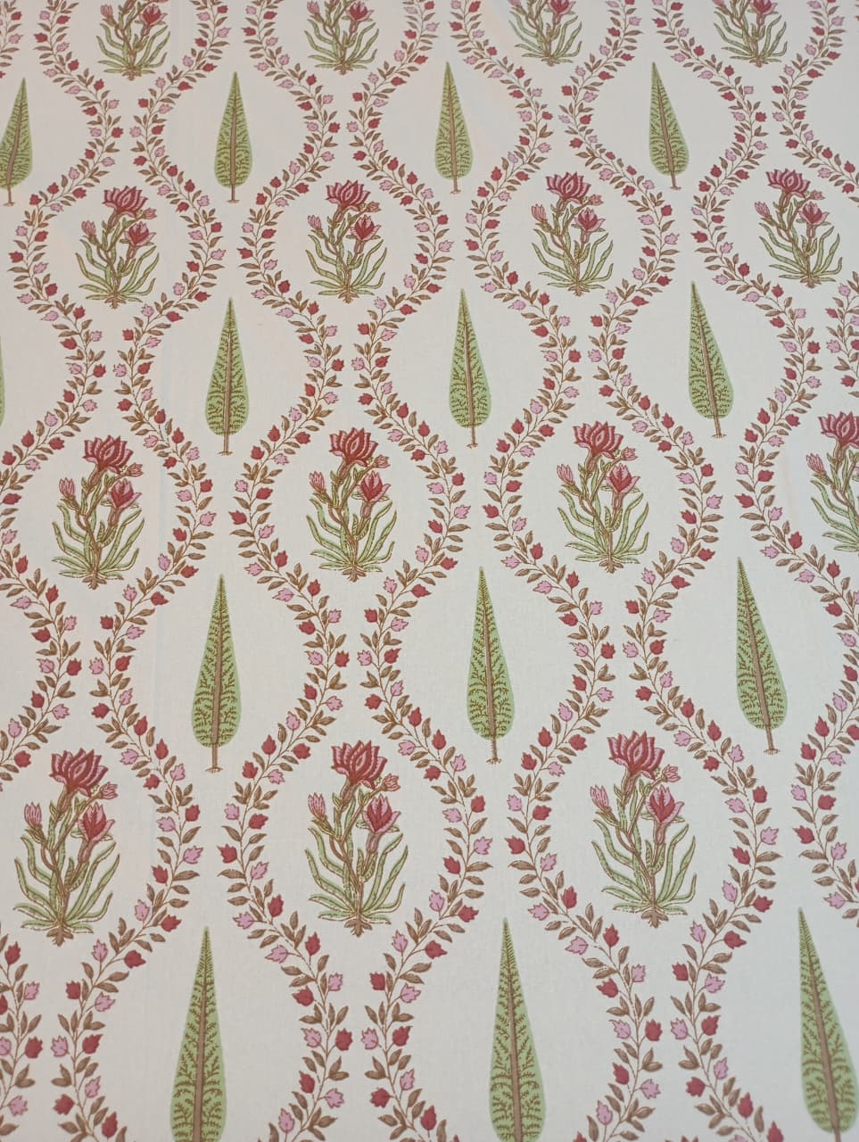 Heritage Bloom Elegance – Super King Size Bedsheet (270 × 270 cm) | Traditional Block Print | 2 Pillow Covers