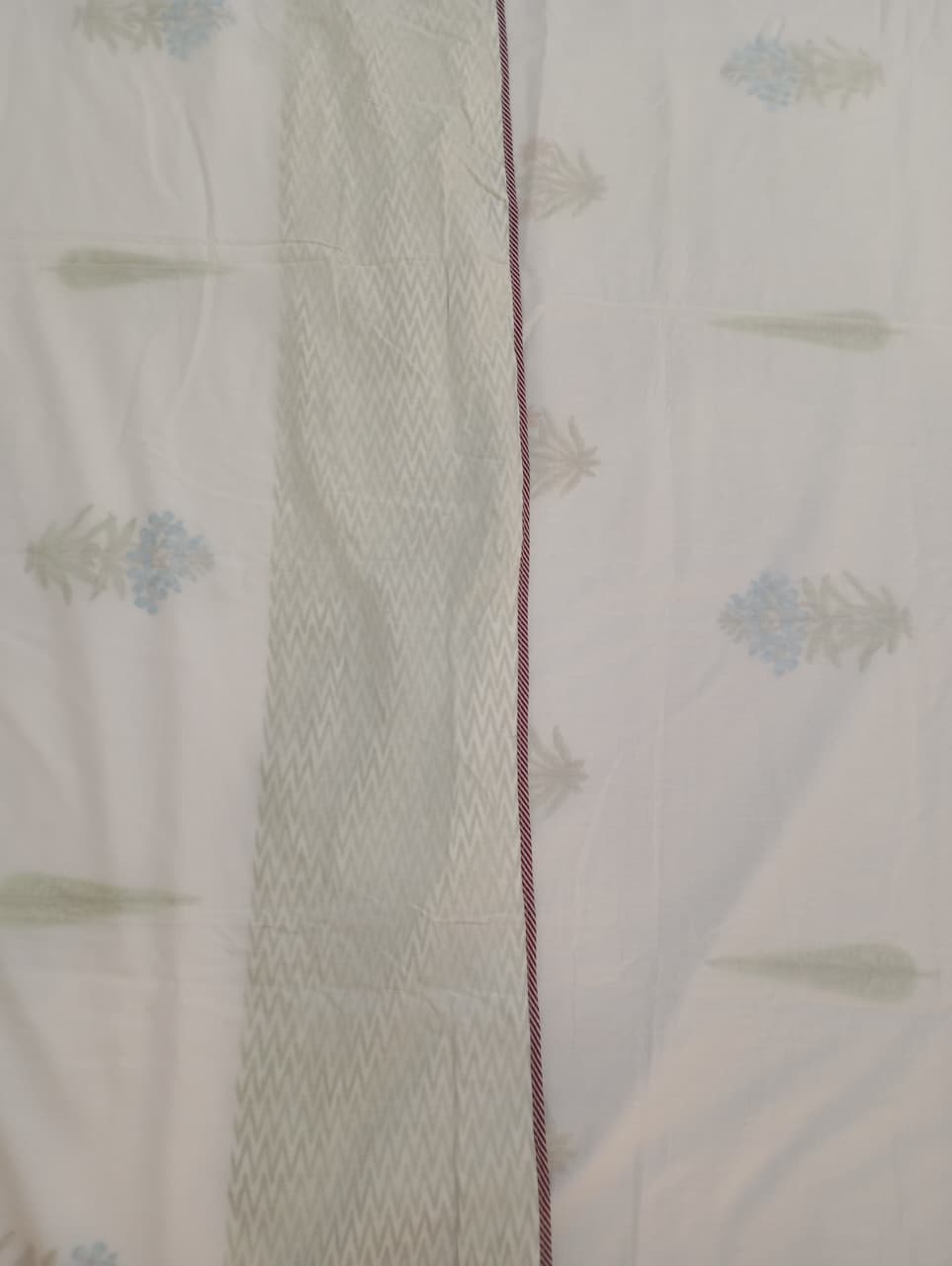 Muslin Luxe Collection – Blue Blush Botanical Muslin Dohar – Standard King Size (240 × 260 cm / 90 × 102 inches) | Muslin Cotton Outer Layer | Lightweight All-Season Comfort