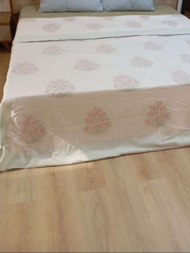 Muslin Luxe Collection – Rose Meadow Botanical Muslin Dohar – Standard King Size (240 × 260 cm / 90 × 102 inches) | Muslin Cotton Outer Layer | Lightweight All-Season Comfort