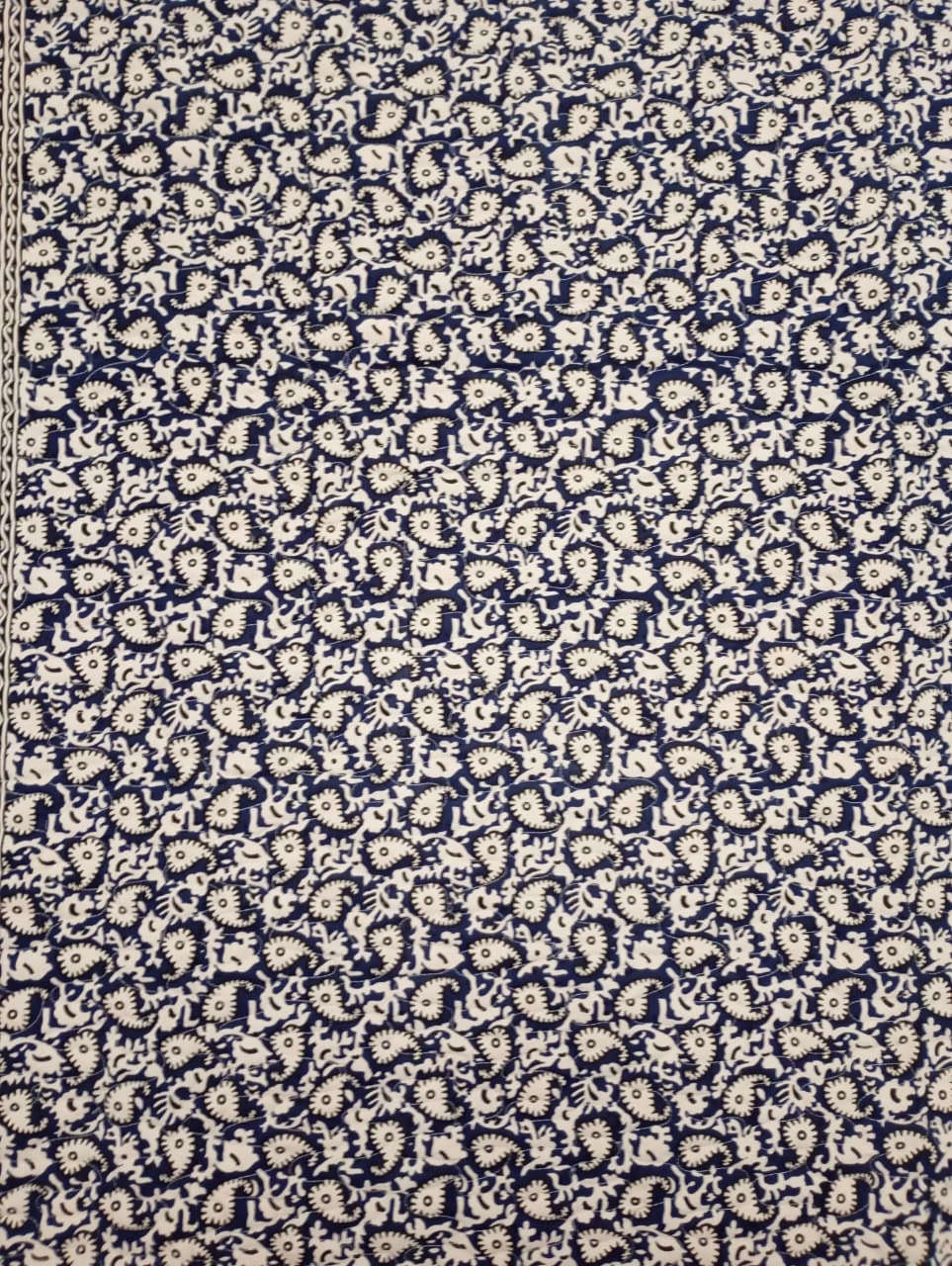 Midnight Indigo Paisley Reversible Quilted Bedspread Set – King Size (90 × 102 inches / 229 × 259 cm) | 3-Piece Set