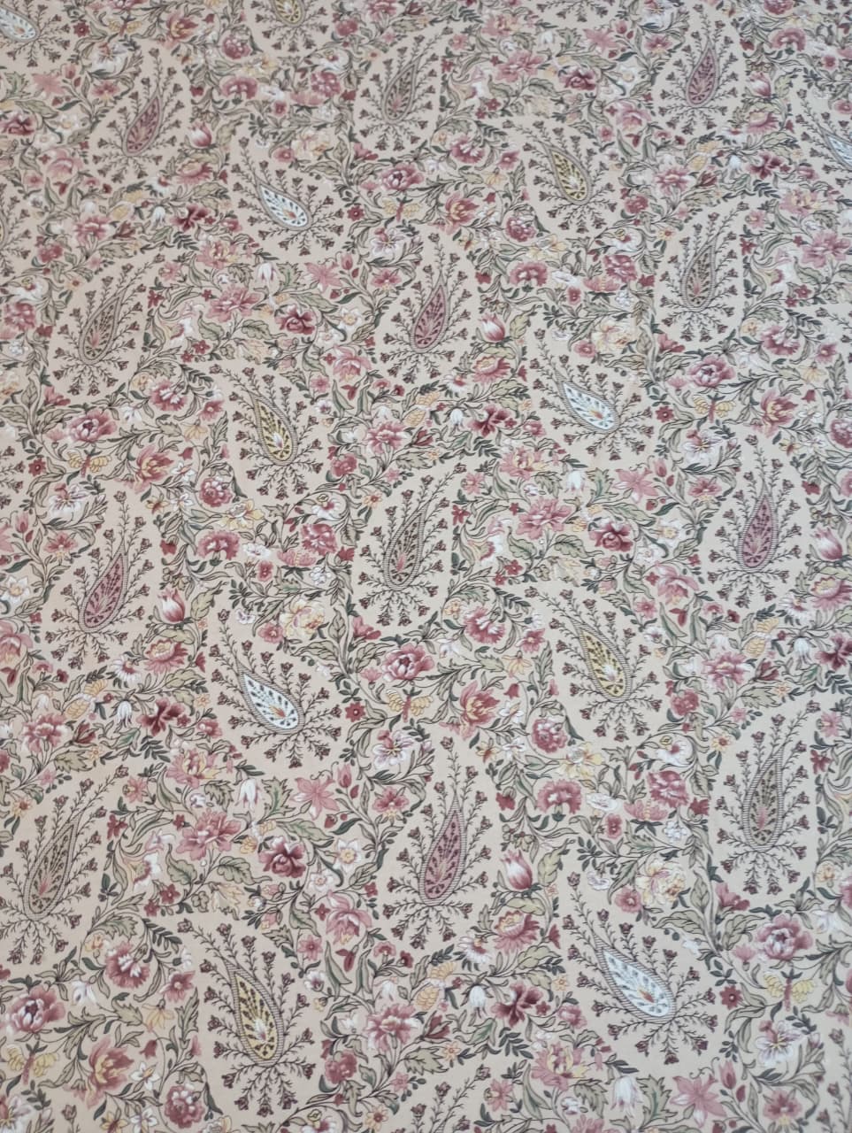 Rosewood Paisley Charm – Super King Size Bedsheet (270 × 270 cm) | Floral Paisley Print | 3-Piece Set