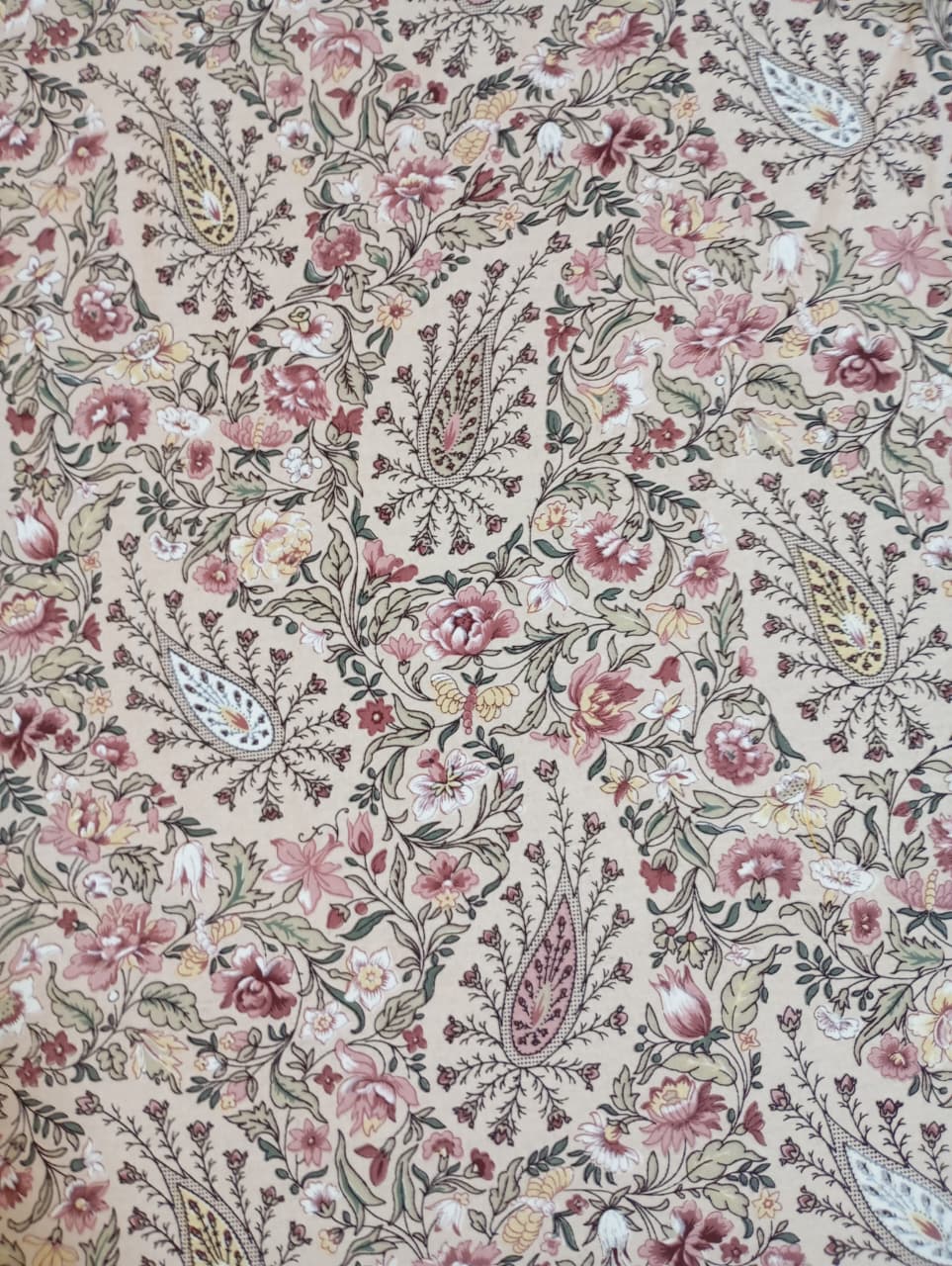 Rosewood Paisley Charm – Super King Size Bedsheet (270 × 270 cm) | Floral Paisley Print | 3-Piece Set