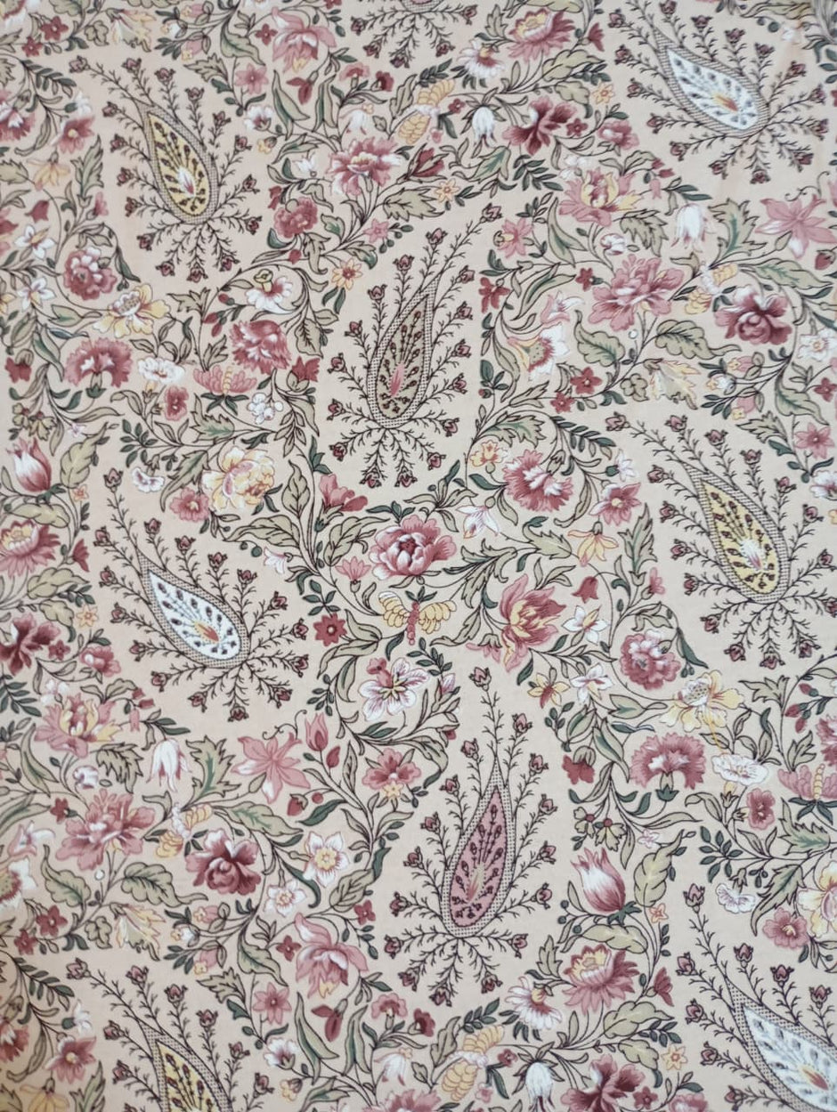 Rosewood Paisley Charm – Super King Size Bedsheet (270 × 270 cm) | Floral Paisley Print | 3-Piece Set