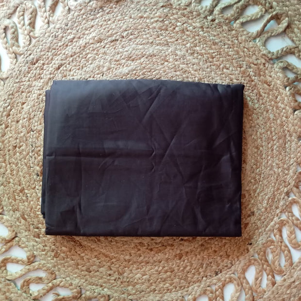 Midnight Noir – Super King Size Fitted Bedsheet (210 × 200 cm) | 100% Cotton | 30 cm Depth | Includes 2 Plain Pillow Covers