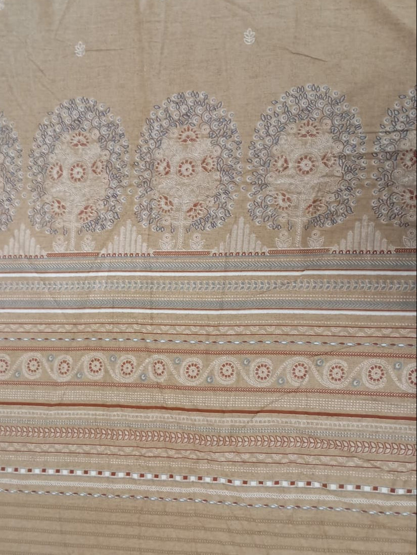 Sandstone Heritage Medallion – Fitted Bedsheet (210 × 200 cm) | 100% Percale Cotton | 400 Thread Count