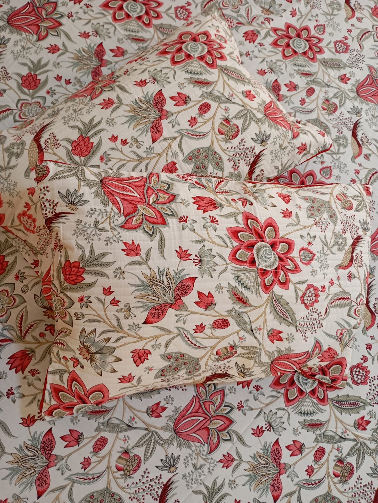 Scarlet Floral Bird Elegance – Super King Size Bedsheet (274 x 274 cm) | 100% Jaipuri Cotton | Includes 2 Pillow Covers
