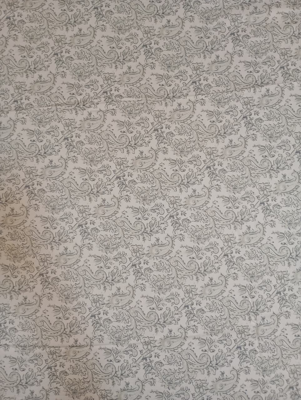 Whispering Paisley Luxe – Super King Size Bedsheet (270 x 270 cm) | 400 TC Tencel Cotton | Includes 2 Pillow Covers