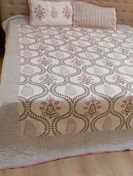 Phooljhar — Cascade of Blooms | Reversible Jaipuri Cotton Quilted Bedspread | Standard King Size | 2 Pillow Covers | Set