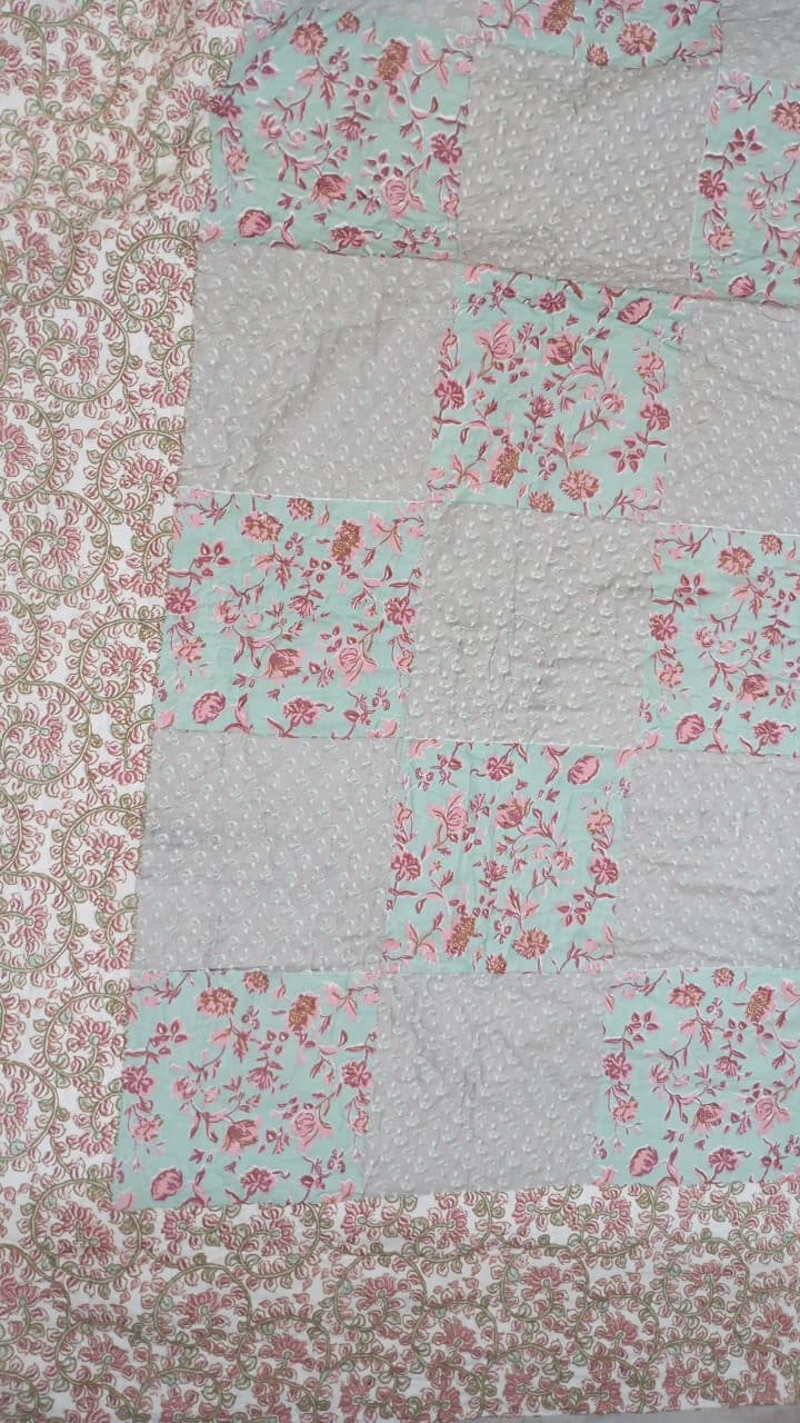 Phooljhar — Cascade of Blooms | Reversible Jaipuri Cotton Quilted Bedspread | Standard King Size | 2 Pillow Covers | Set