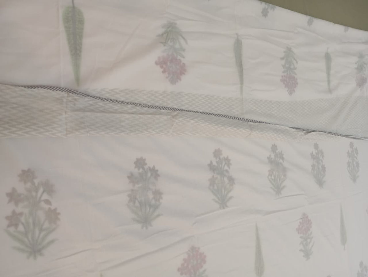 Muslin Luxe Collection – Blush Sage Botanical Muslin Dohar – Standard King Size (240 × 260 cm / 90 × 108 inches) | Muslin Cotton Outer Layer | Lightweight All-Season Comfort