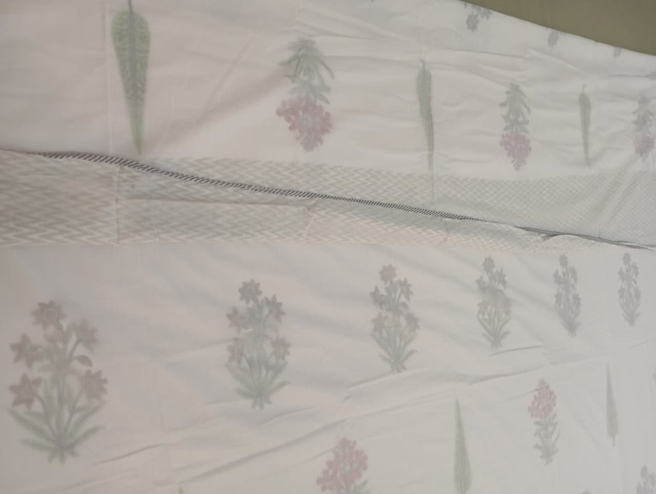 Muslin Luxe Collection – Blush Sage Botanical Muslin Dohar – Standard King Size (240 × 260 cm / 90 × 108 inches) | Muslin Cotton Outer Layer | Lightweight All-Season Comfort