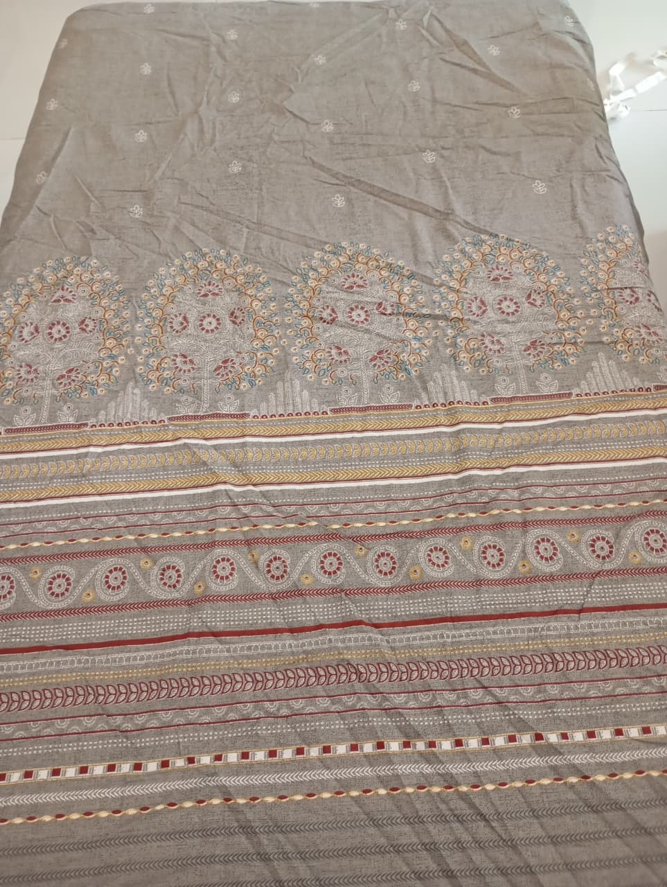 Grey Heritage Mandala – Super King Fitted Bedsheet (210 × 200 cm) | 100% Percale Cotton | 400 Thread Count | Includes 2 Pillow Covers