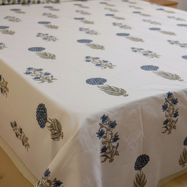 Indigo Paisley Buti – Super King Size Block Print Bedsheet (274 x 274 cm) | 100% Percale Cotton | Includes 2 Pillow Covers